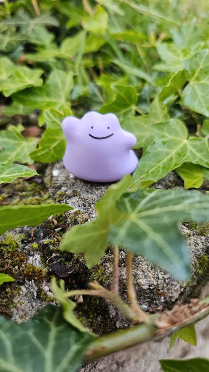 Super figurine Pokemon Nintendo Métamorph violet