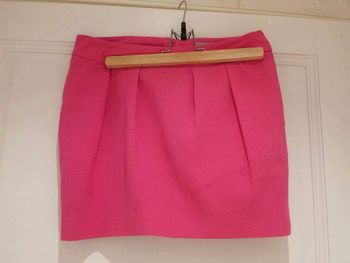 jupe rose, taille 38, jamais portée