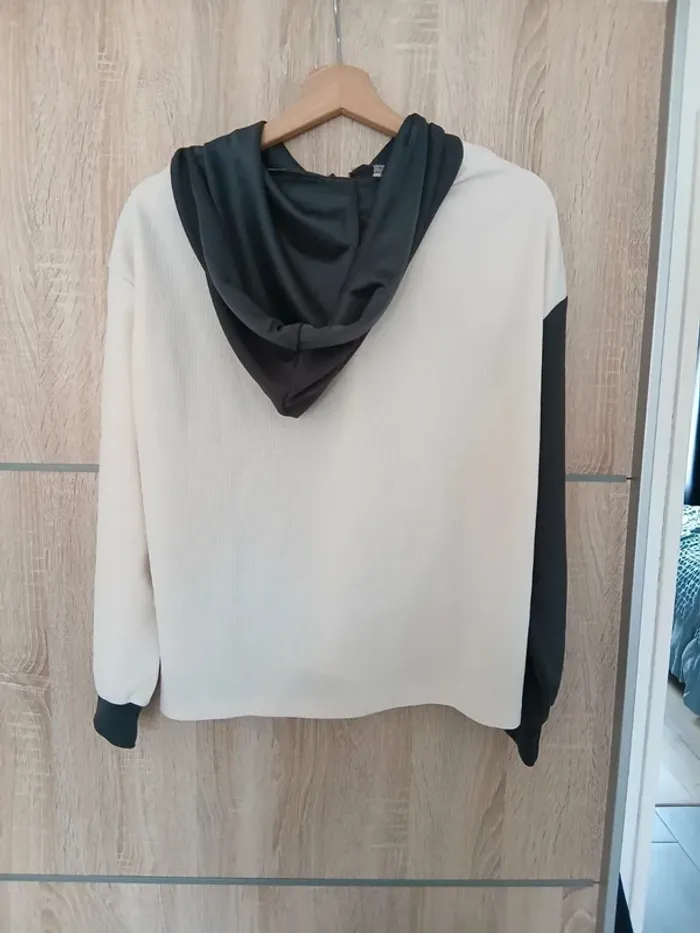 Stéatose noir beige et blanc à bouton S - photo numéro 3