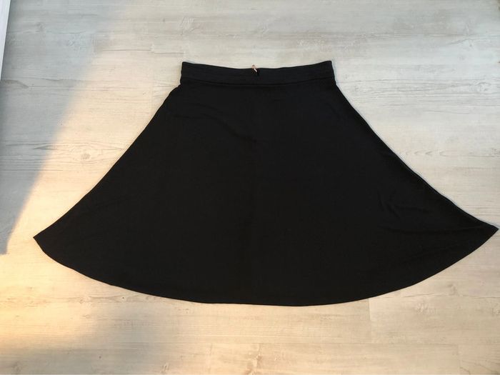 AN100: Jupe Carmen marc valvo T44 NEUVE