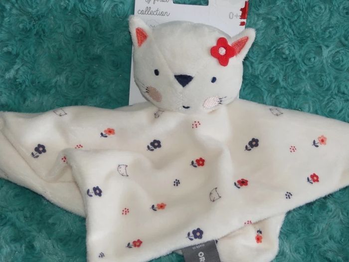Doudou plat chat Orchestra blanc cassé fleurs 😺Neuf - photo numéro 2