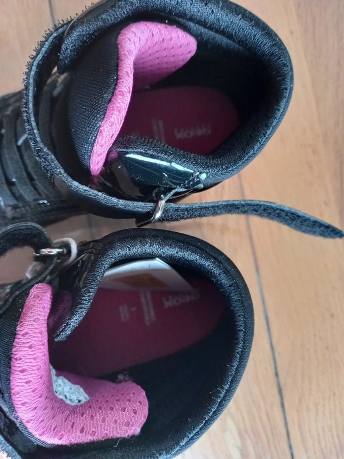 Baskets taille 31 - photo numéro 4