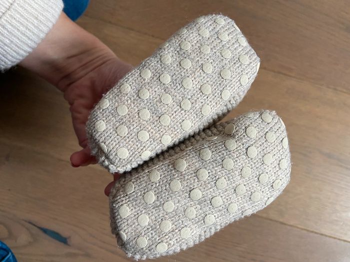 Chaussons C&A 6-12 mois - photo numéro 2