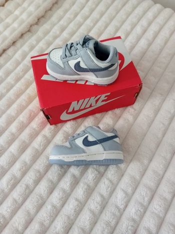 Basket Nike Dunk Low bébé t.18.5