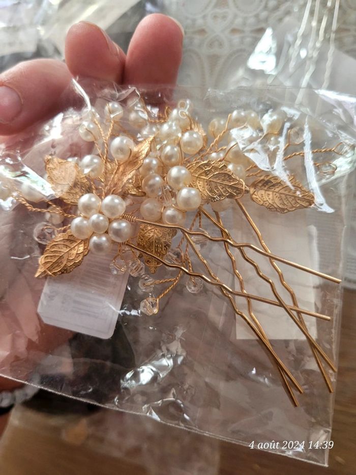 Lot Accessoires cheveux et faux cils - photo numéro 3