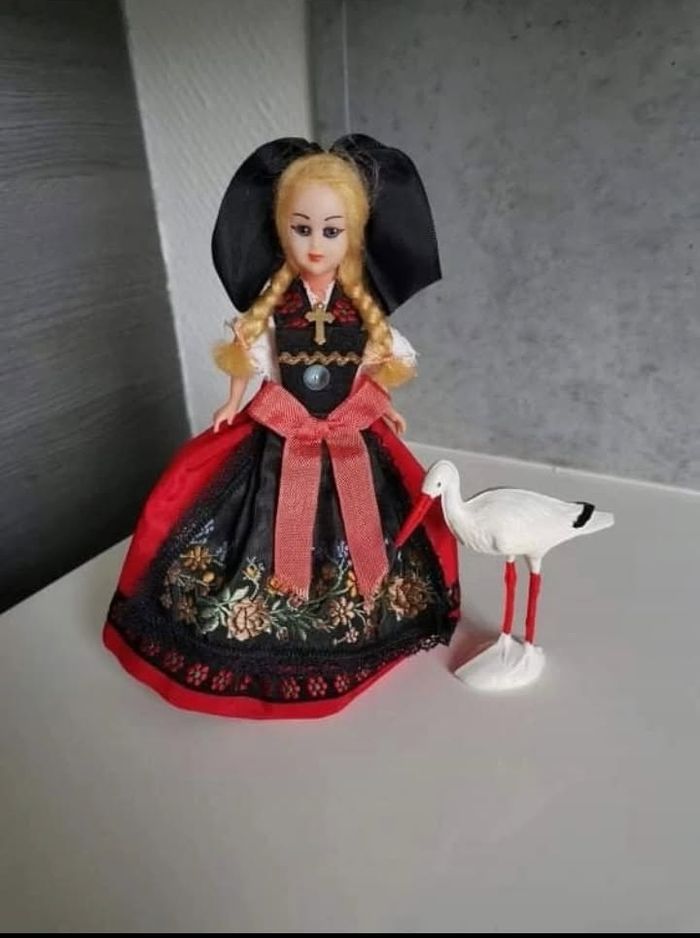 Véritable poupée Alsacienne de collection
