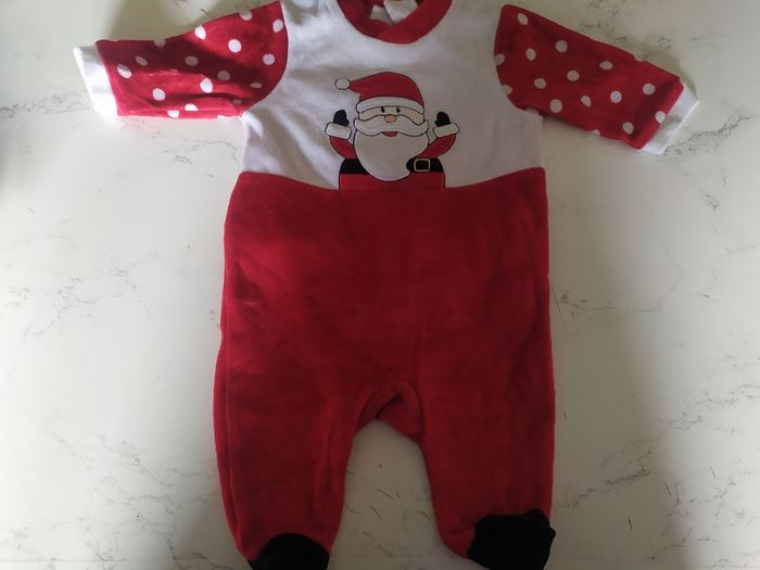 Pyjamas 1 mois - photo numéro 8