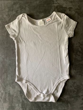 Body Zara 18 mois