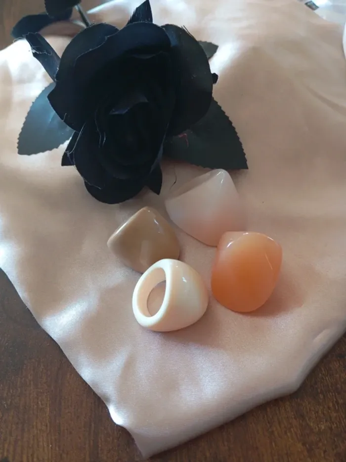 4 Bagues en résine