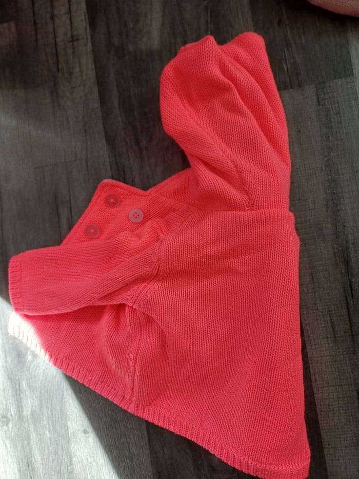 2 Gilets polaires 6 mois - photo numéro 4