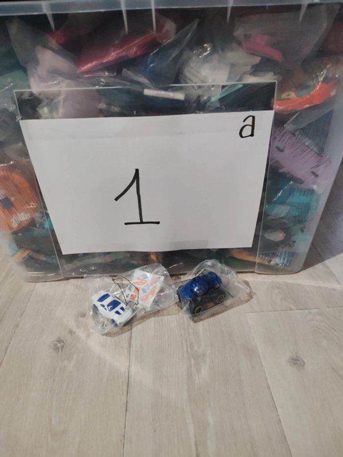 Figurine McDonald's Hot Wheels neuve.