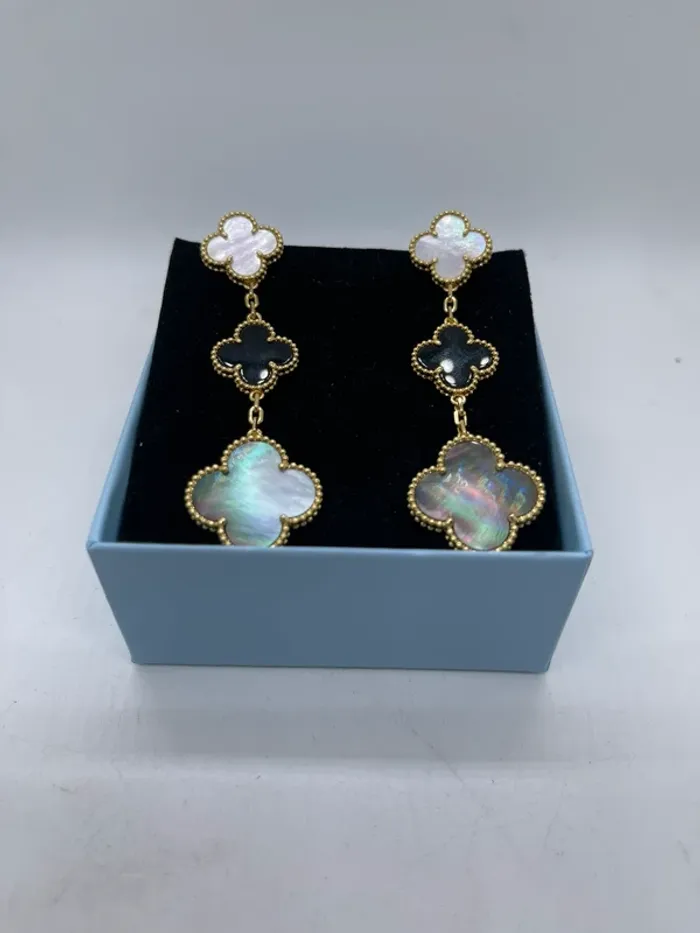 Boucles d’oreilles pendantes trèfles nacré naturelle - photo numéro 5