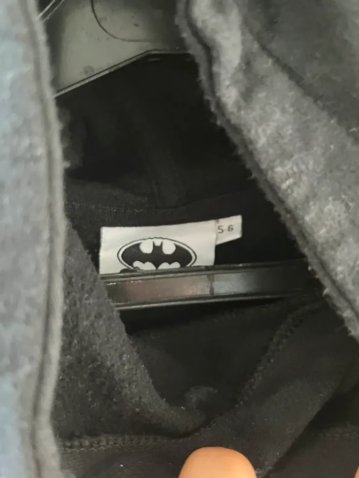Pull à capuche Batman taille 5-6 ans 💫 - photo numéro 3