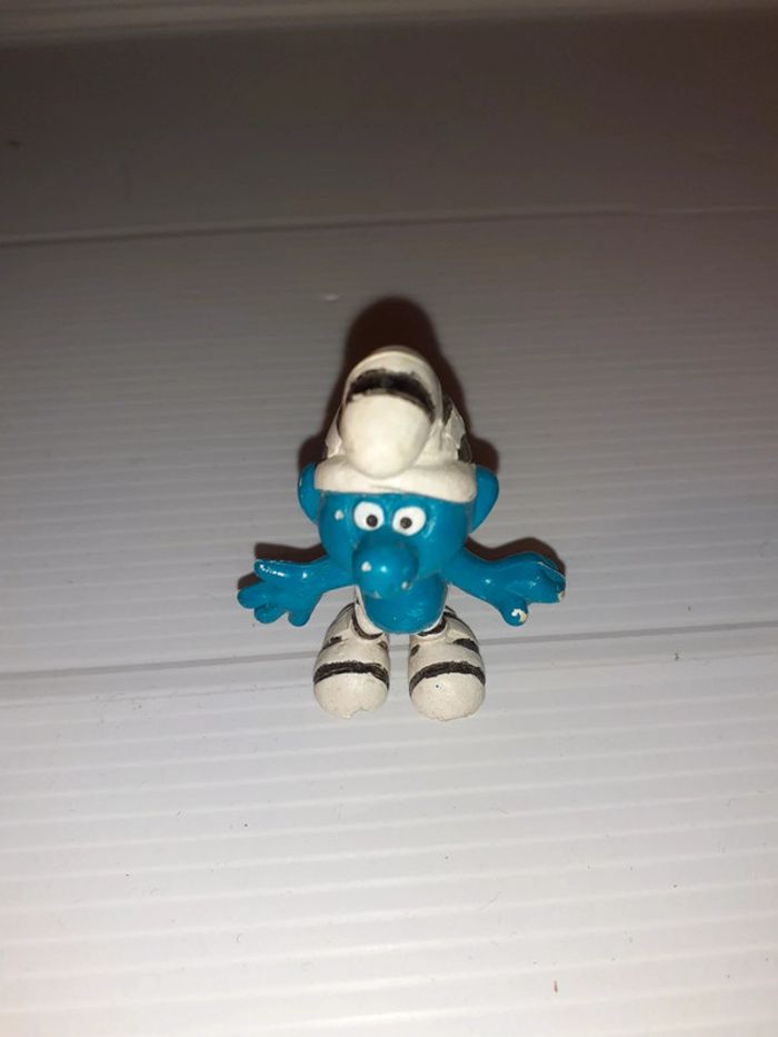 Schtroumpf prisonnier.