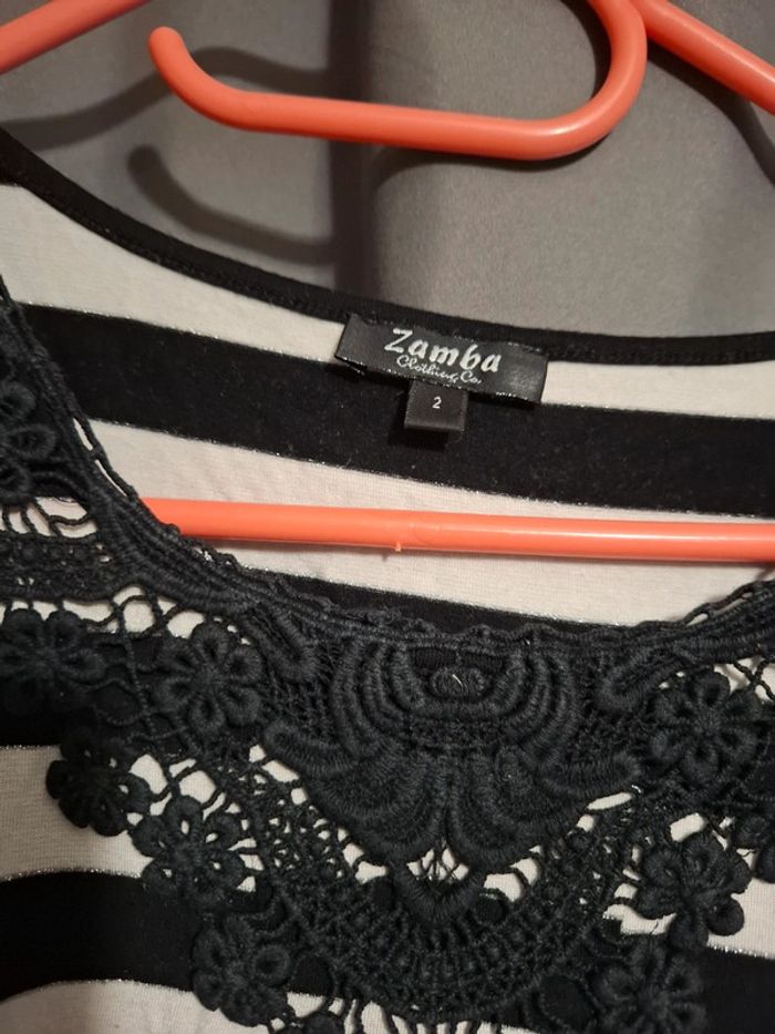 T shirt zebré taille 2 - photo numéro 2