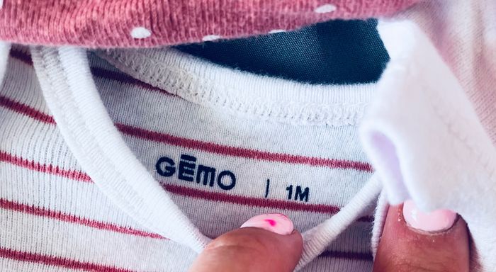 lot de 5 body manche courte « Gemo » taille 1 mois. - photo numéro 5