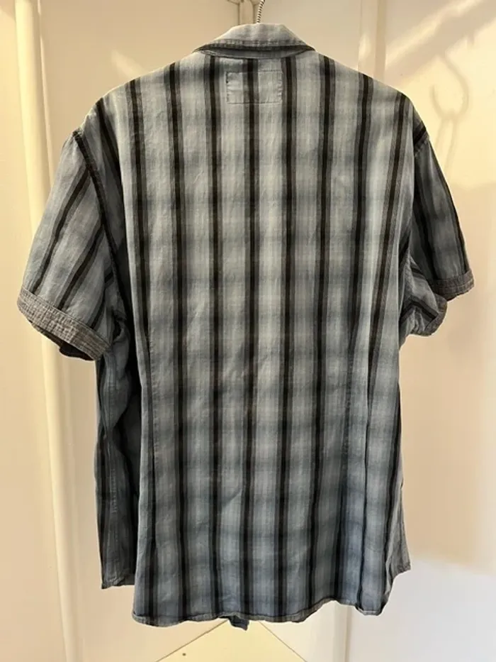 Chemise manches courtes rayée - photo numéro 2