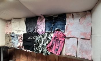 12 shorts et 1 brassière
