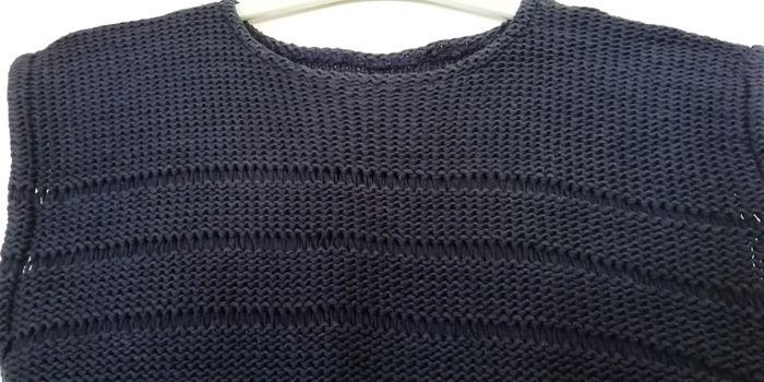 Pull sans manches bleu marine - photo numéro 2