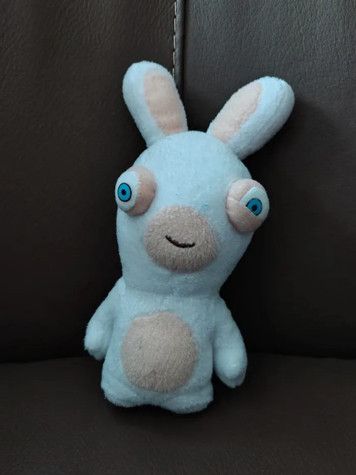 Peluche Lapin Crétin 20 cm
Très bon état