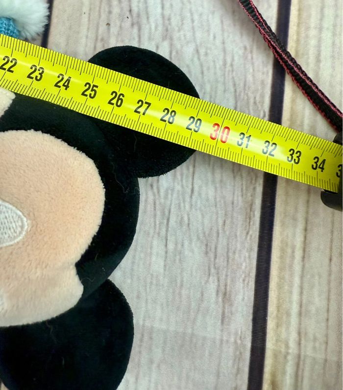 Peluche Disney Mickey en tenu d’hiver officielle Disneyland Paris - photo numéro 9