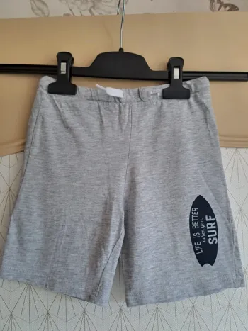 Short gris garçon tbe U essentiel 5 ans