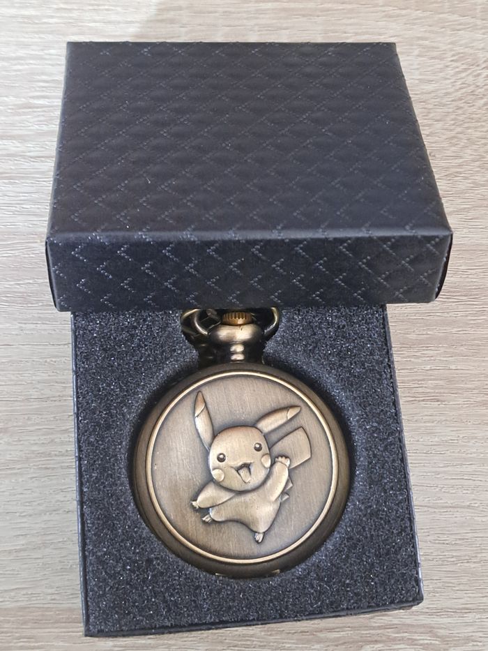 Montre à gousset Pokémon Pikachu vendue avec un coffret cadeau - photo numéro 1