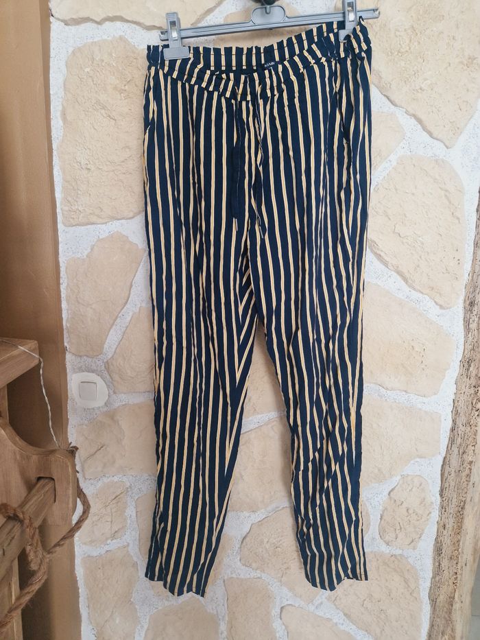 Pantalon kiabi taille 38 - photo numéro 2