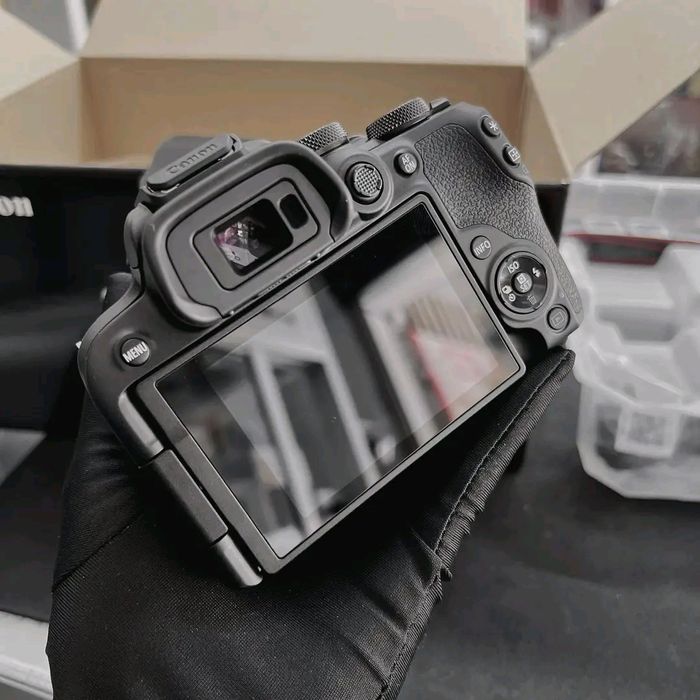 Appareil photo canon EOS - photo numéro 3
