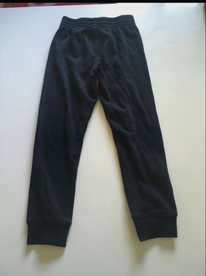 Jogging / Pantalon de sport TRÈS BON ÉTAT pour garçon taille 6 / 7 ans couleur noir - photo numéro 5