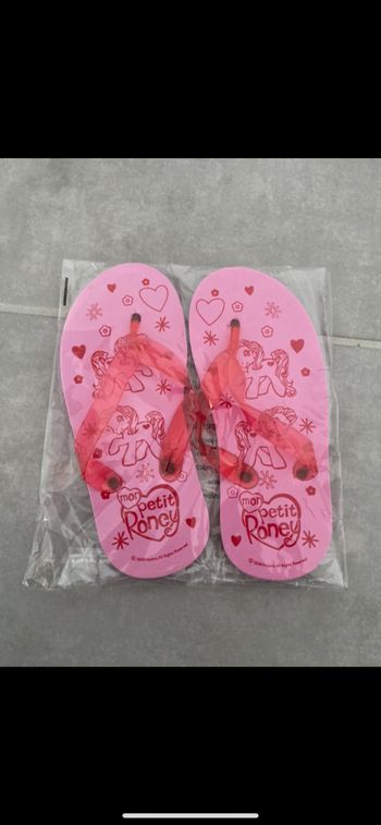 Tongs Mon petit poney Neuve Taille 25/26