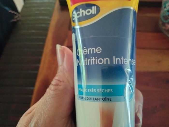 Lot de 2 tubes de crème Scholl crème nutrition intense pour peaux très sèches - photo numéro 3