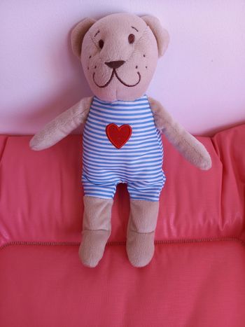 Peluche nounours cœur