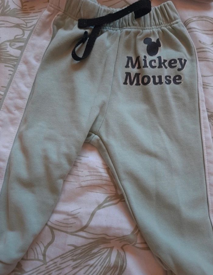 Ensemble Mickey 6/12 mois - photo numéro 2