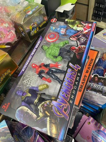 Lot figurine avengers
