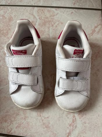 Basket adidas Stan smith taille 22
