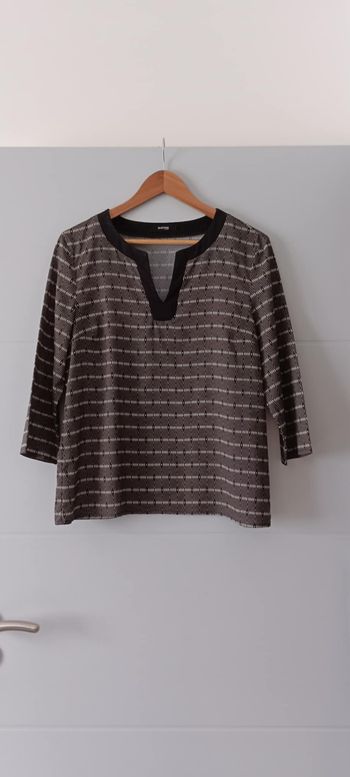 Blouse Top T-shirt manches 3/4 col V "Burton" Taille 42