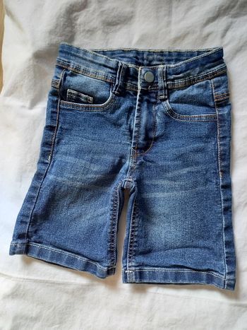 Bermuda en jean 2 ans U essentiel neuf