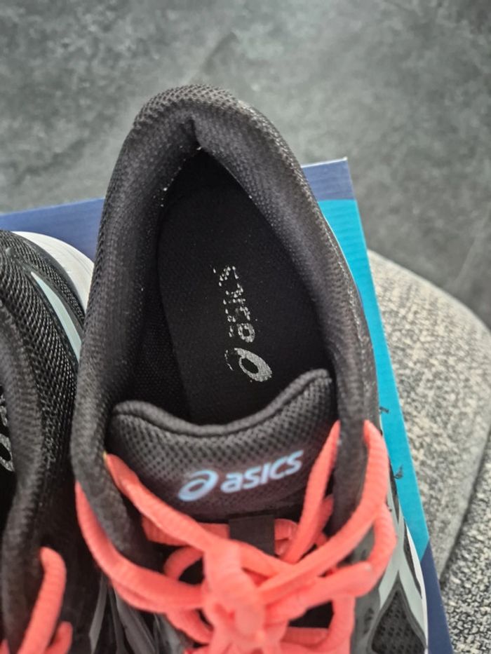 Baskets asics - photo numéro 3