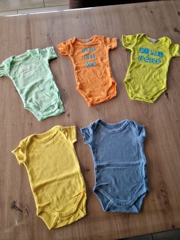 Lot de 5 bodys 3 mois