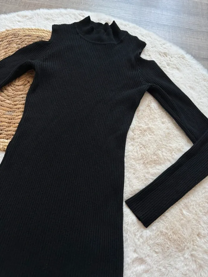 Robe noir - photo numéro 2