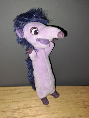 Petit hérisson de dessin animé