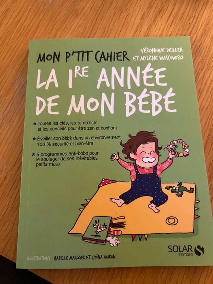 Livre la 1 ère année de mon bébé