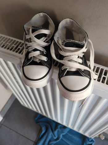 Chaussures à lacets fille t 26