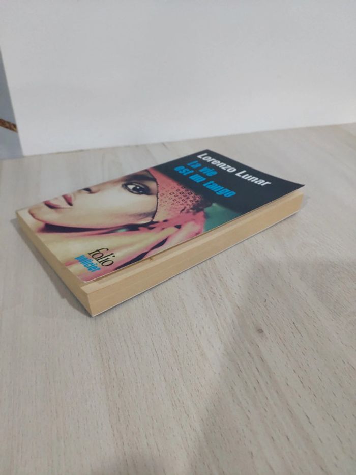 Livre poche policier La vie est un tango Lunar - photo numéro 3