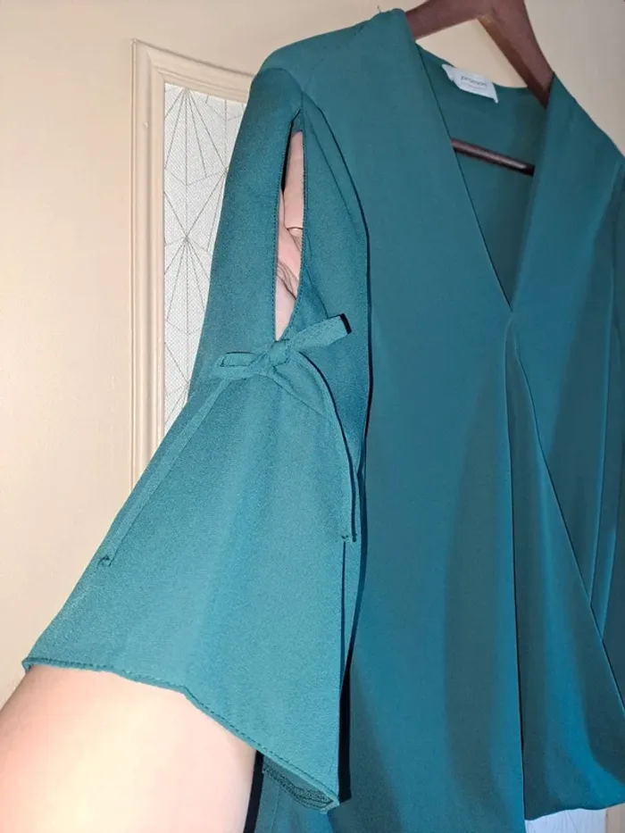 Blouse femme comme neuve bleu canard vert épaule dénudées petits nœuds promod 44 taille 42/44 - photo numéro 3