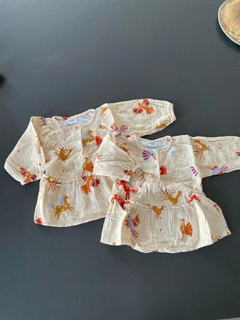 lot de 2 robes tape à l’œil en 6 mois