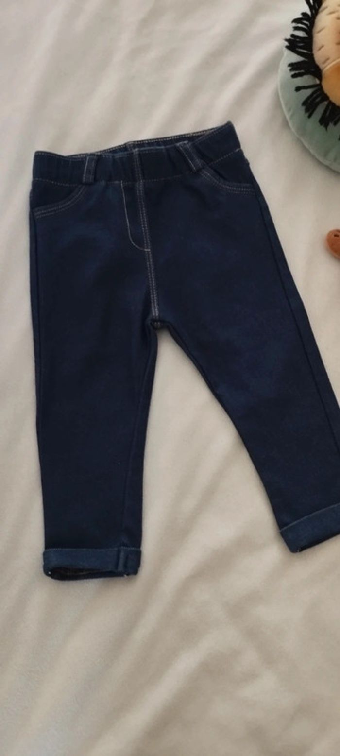 Lot de deux pantalons 9 mois - photo numéro 4