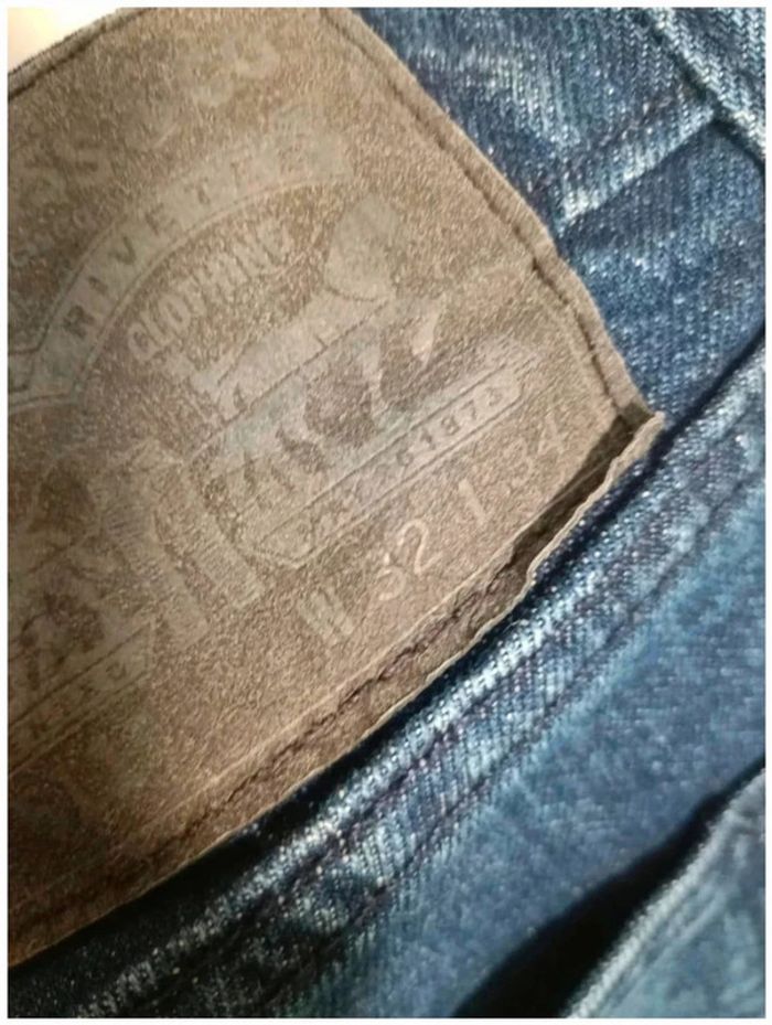 C2 jeans marine Levi's w32 - photo numéro 4