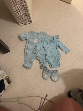 Pyjama + body + chaussons naissance